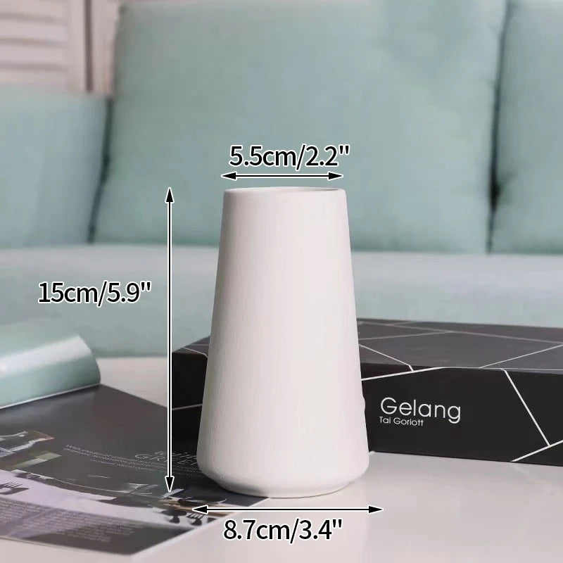 Modern Nordic Ceramic Vase – Minimalist White Flower Vase for Home & Office Decor