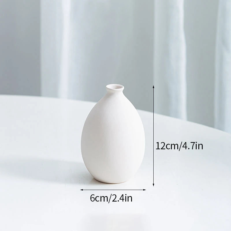 Modern Nordic Ceramic Vase – Minimalist White Flower Vase for Home & Office Decor