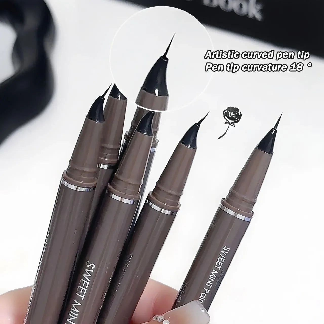 Eyeliner Liquide Séchage Rapide – Pointe Courbée, Facile à Dessiner, Crayon Paupière Inférieure Fin, Lisse, Étanche, Cosmétiques