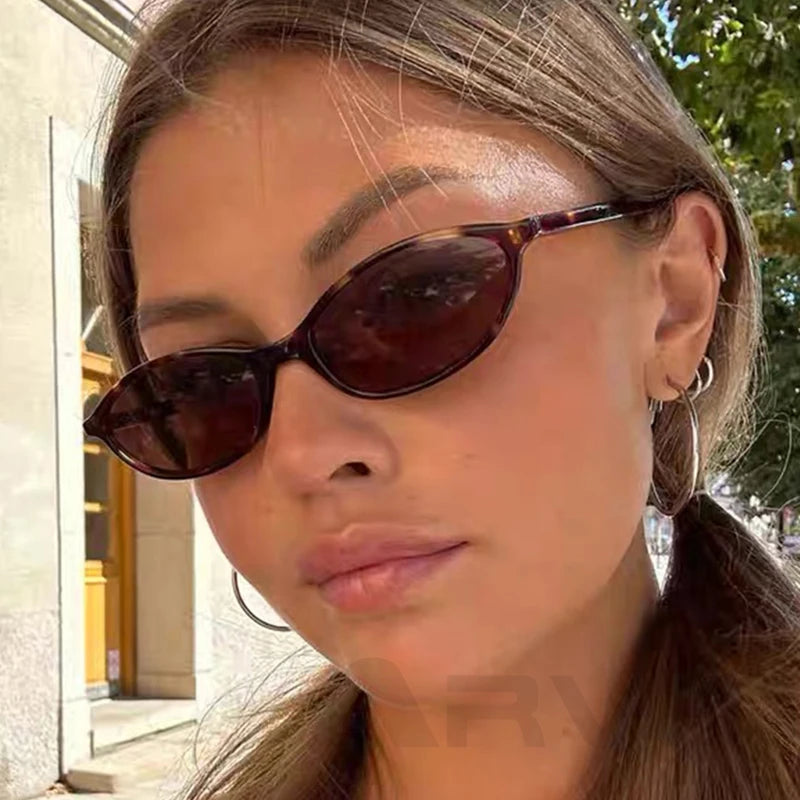 « Lunettes de soleil Femme – Léopard Marron, Ovales & Rétro »