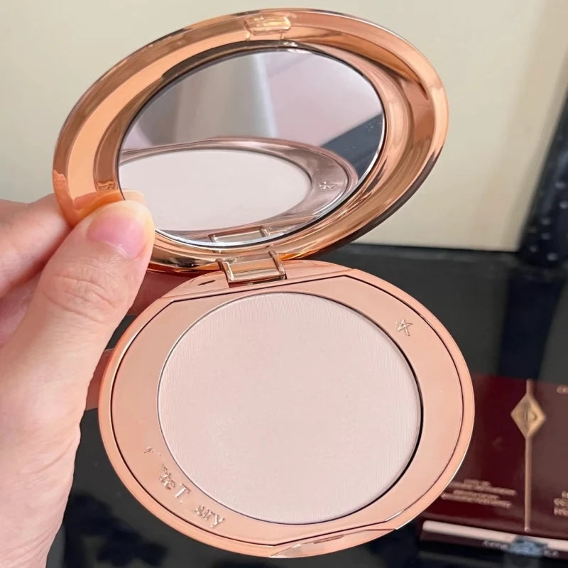 Poudre Fixante – Finition Parfaite Naturelle pour Femme, Maquillage Longue Tenue, Contrôle du Sébum, Waterproof, Éclaircissante pour la Peau, Anti-Cernes, Format Portable