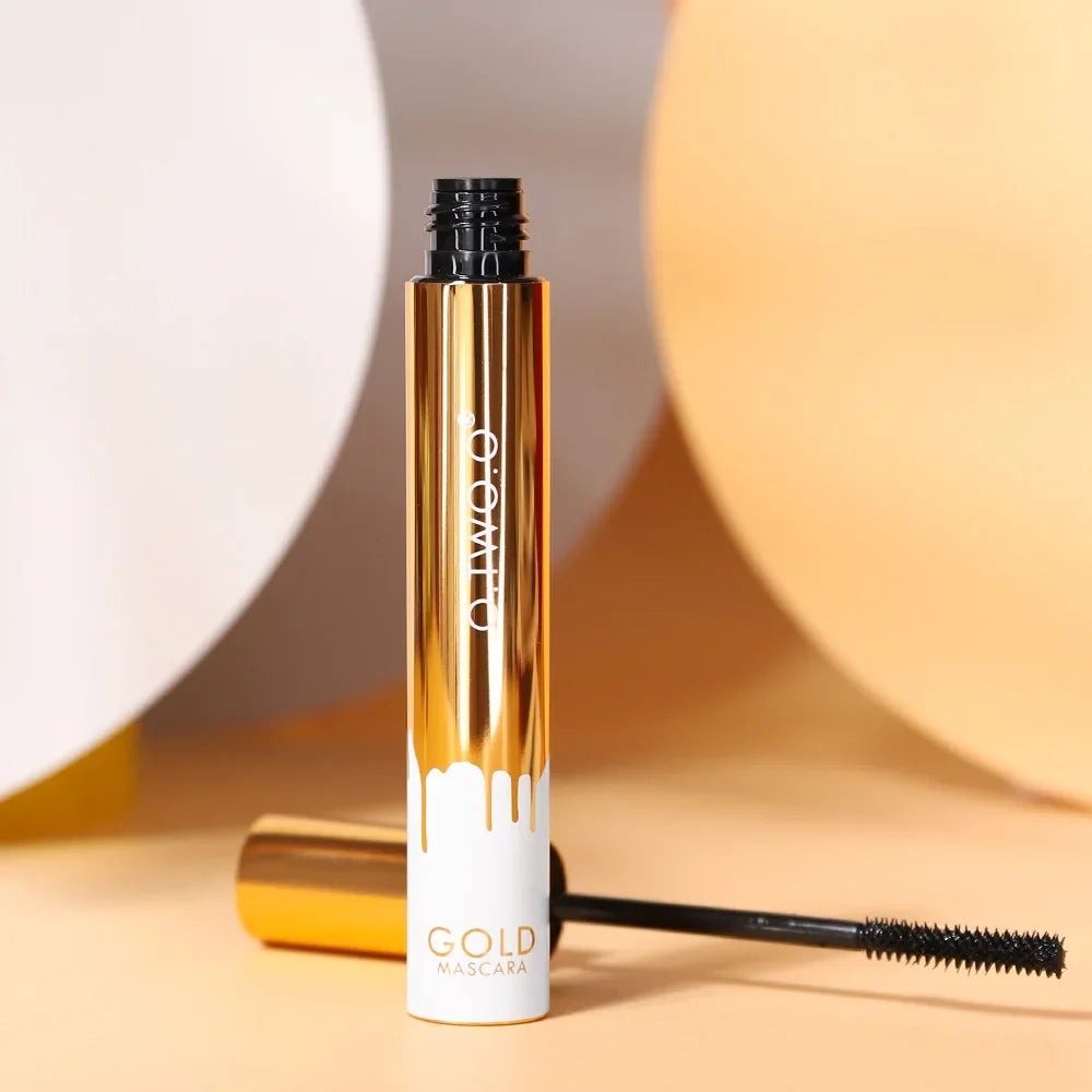 Mascara  or épais et long recourbant cils noir longue tenue