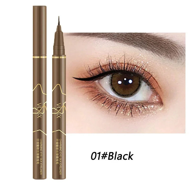 Eyeliner Liquide Brun — Résistant à l’eau et à la transpiration, tenue longue durée. Pointe fine pour un tracé précis et naturel, idéal pour accentuer les yeux.