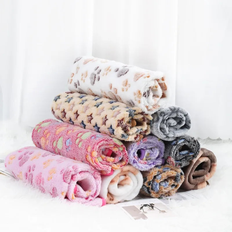 Soft Fluffy Pet Blanket – Warm Flannel Paw Print Blanket for Dogs & Cats