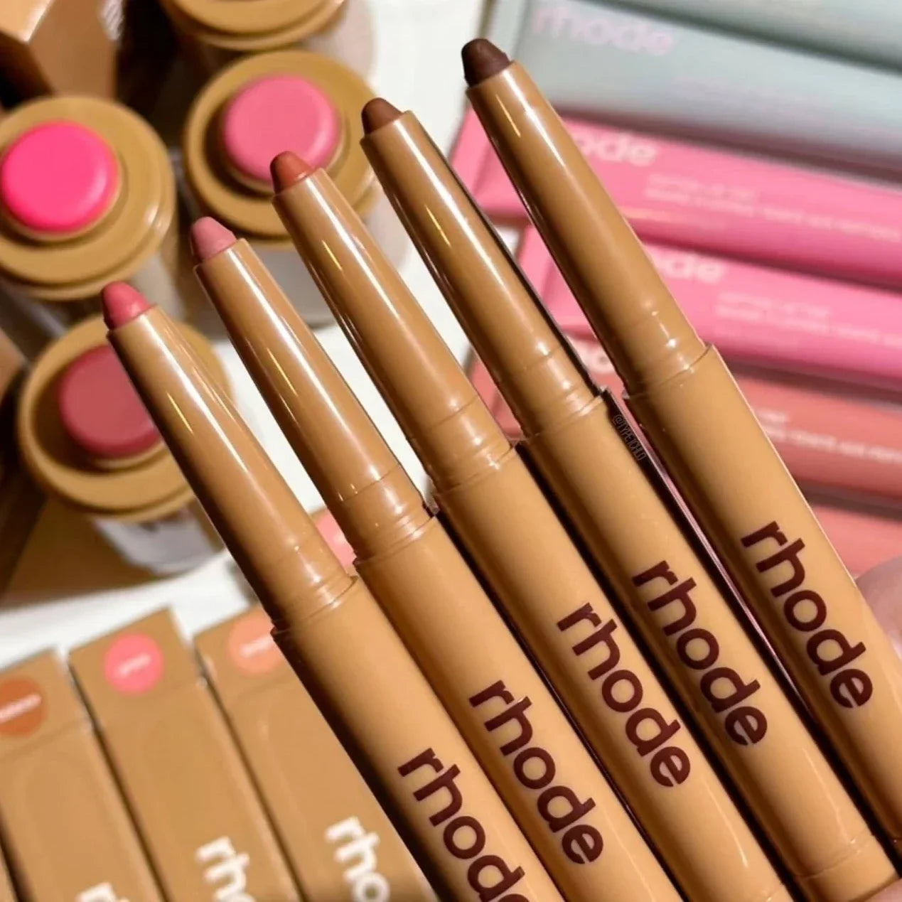 Crayon à Lèvres– Contour des Lèvres, Longue Tenue, Hydratant, Gloss, Facile à Appliquer, Maquillage Durable