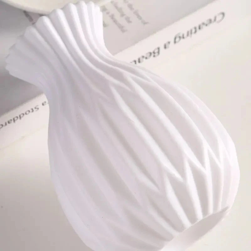 White Ceramic-Look Decorative Vase – Elegant Flower Vase for Weddings & Home Decor