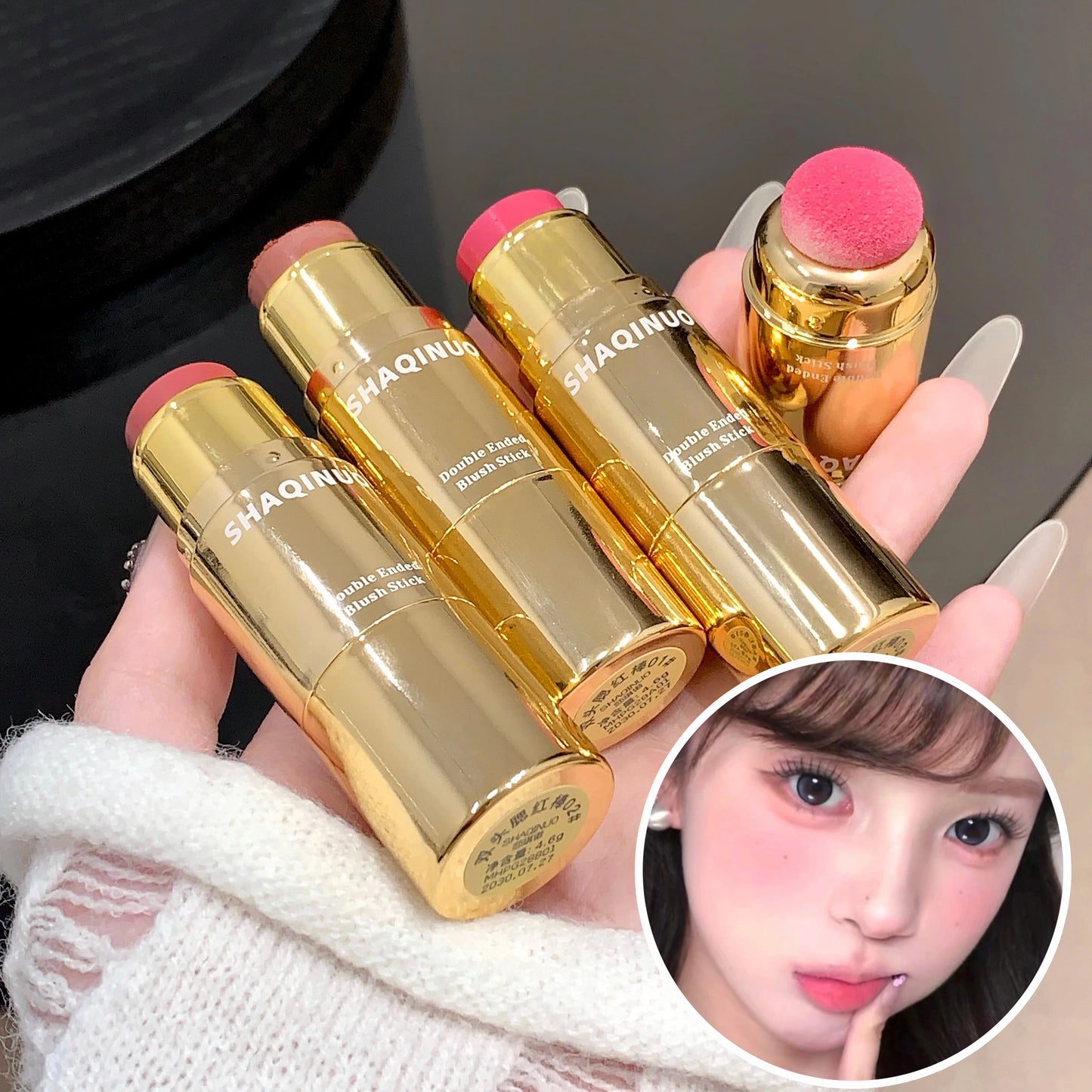 Blush Stick Velours Mat — Texture Lisse, Longue Tenue, Teinte Brune, Idéal Automne/Hiver, Effet Maquillage Naturel, Facile à Appliquer