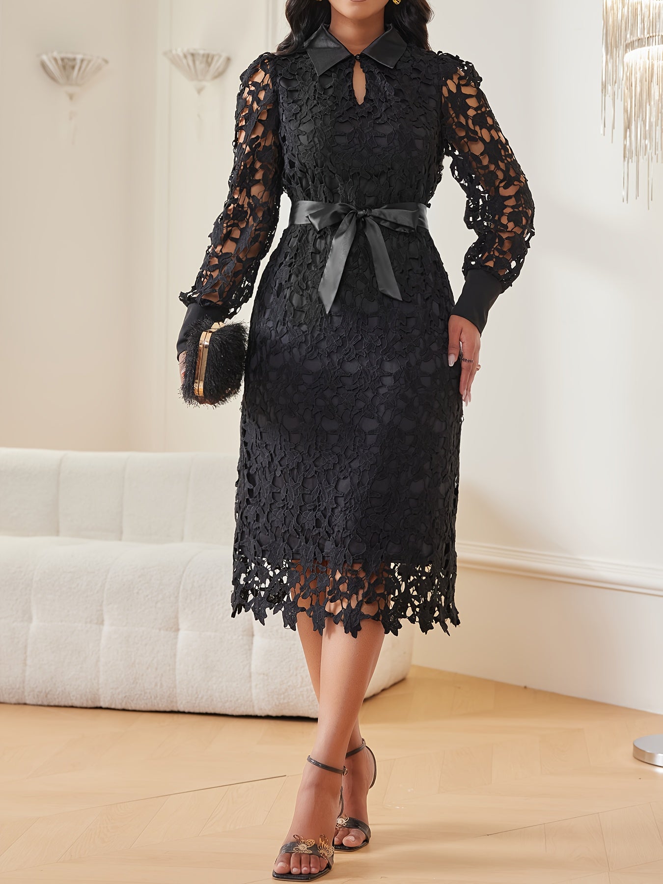 Robe Femme Élégante Noire en Dentelle – Col et Ceinture à Nouer à la Taille, Manches Longues, Coupe A-Line Mi-Longue