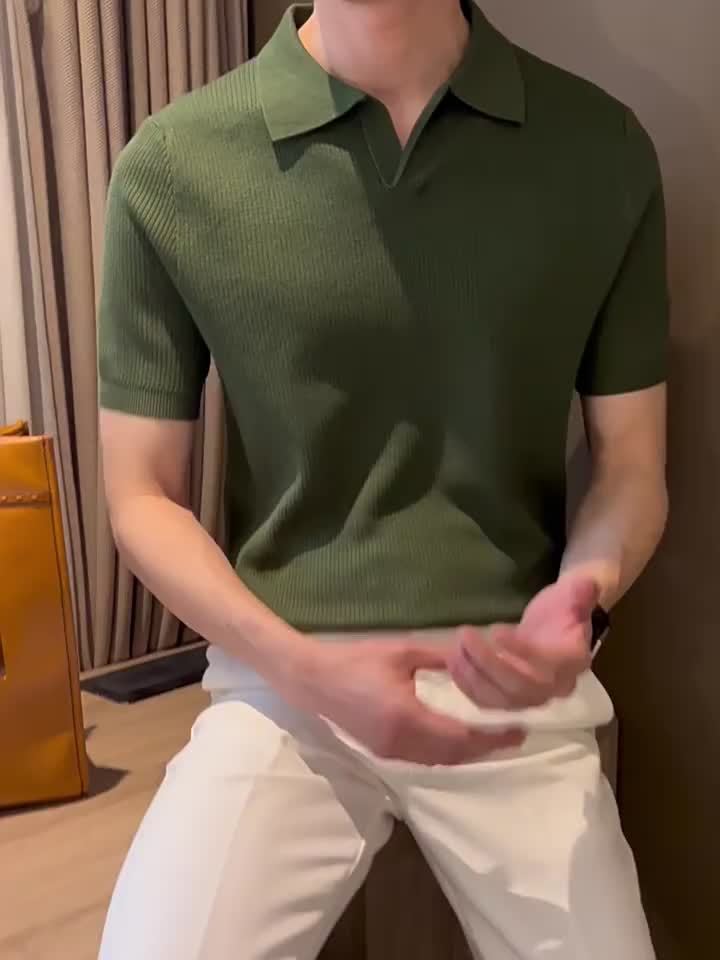 Men's Summer Retro Shirt - Breathable Stretch Knit, Classic Collar, Solid Green Casual T-Shirt, Regular Fit for Casual Attire, Warm Weather Outfit, Timeless Design, Stretchable Material, Short Sleeve Top, Stylish Men