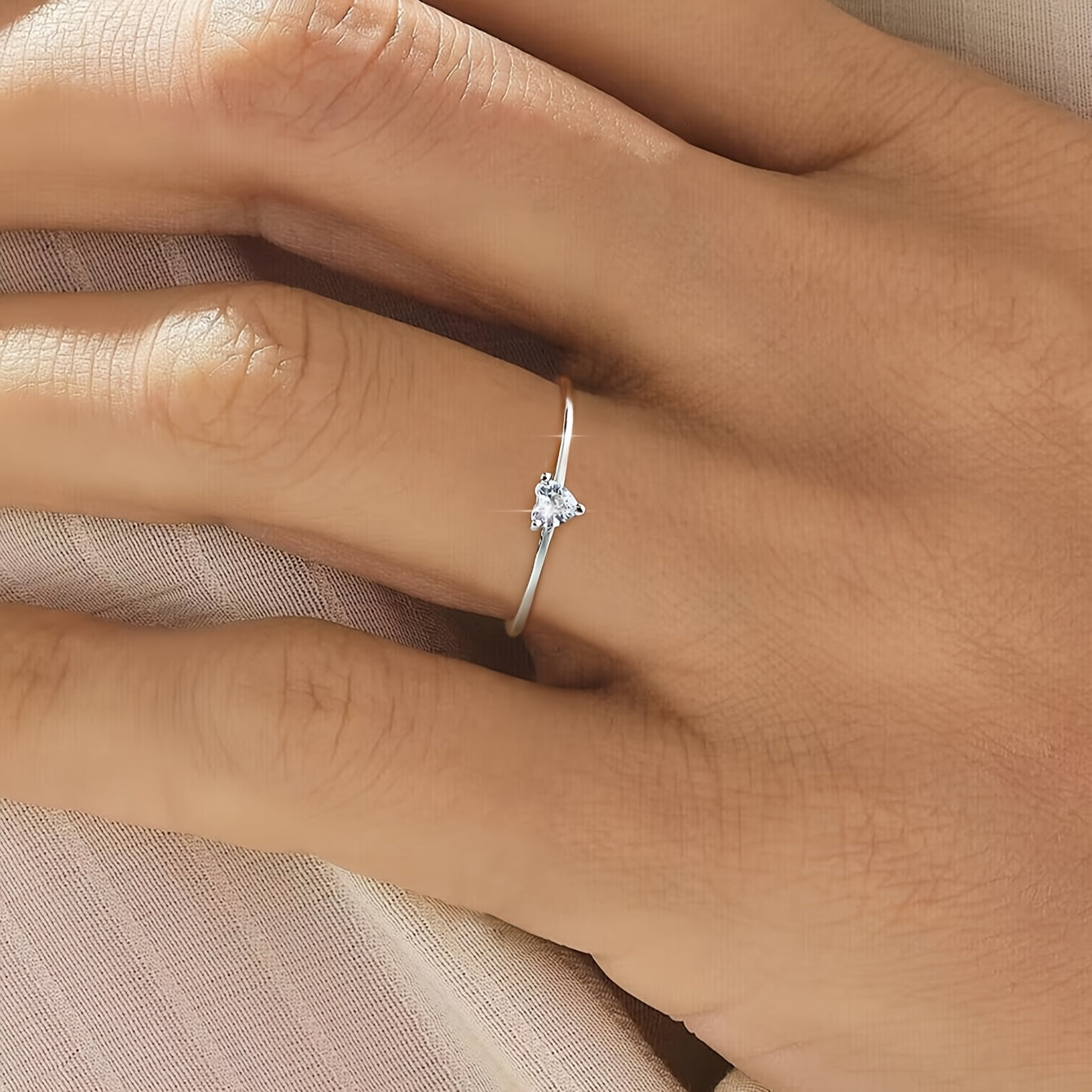 1pc minimalist heart ring S925 Sterling Silvery Promise Wedding EngaSynthetic Gemstoneent Rings for Women Wedding Season Jewelry Anniversary Solitaire Ring Thanksgiving Valentine's Day Gift for Ladies