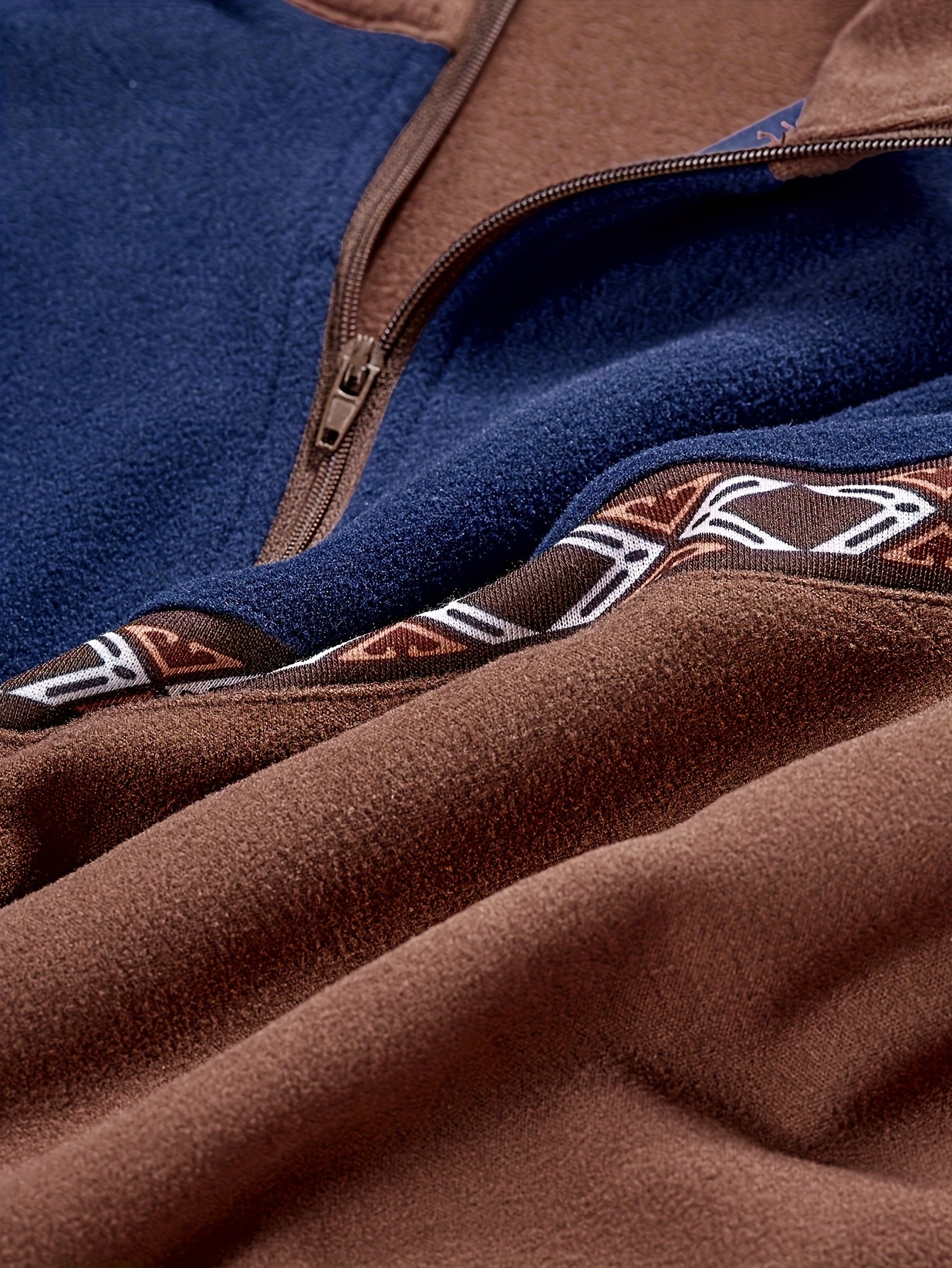 Men's Fashion Casual Long Sleeve Zip-Up Henley Shirt with Contrast Stitching and Fleece Lining for Autumn/Winter