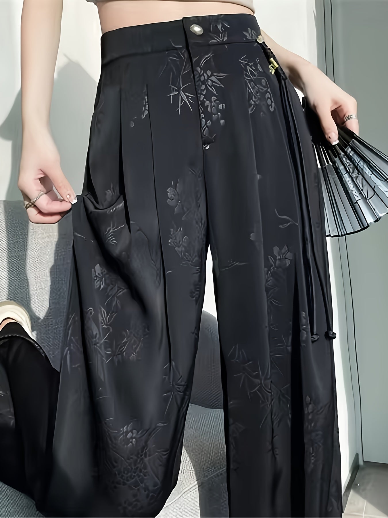 Pantalon Femme Élégant Jambe Large – Noir Uni avec Imprimé Nuages Chinois Blancs, Ourlet Asymétrique, Bureau et Événements Formels, Inspiré Asiatique