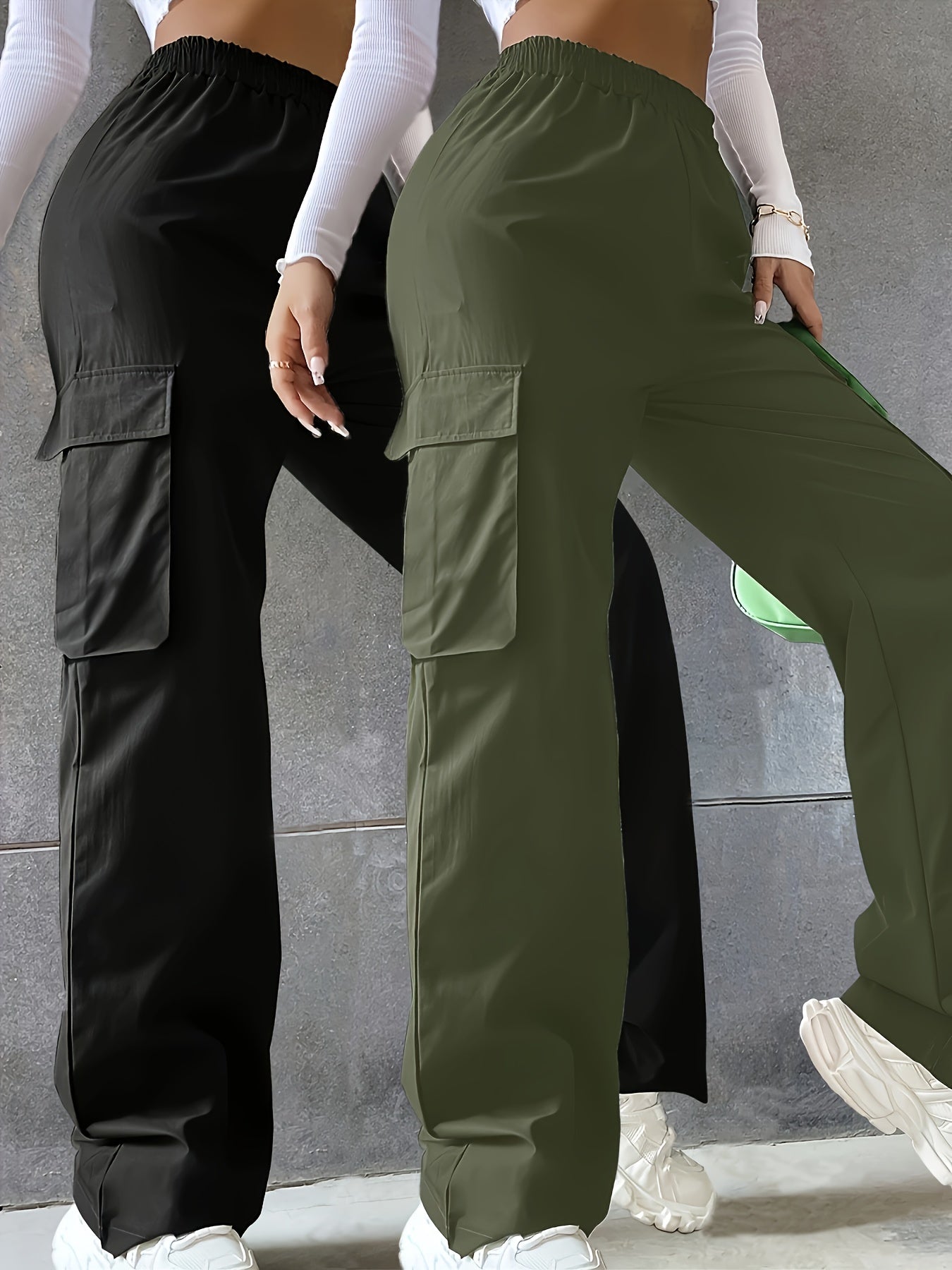 Ensemble deux pièces : salopette noire et vert militaire tendance et polyvalente avec grandes poches