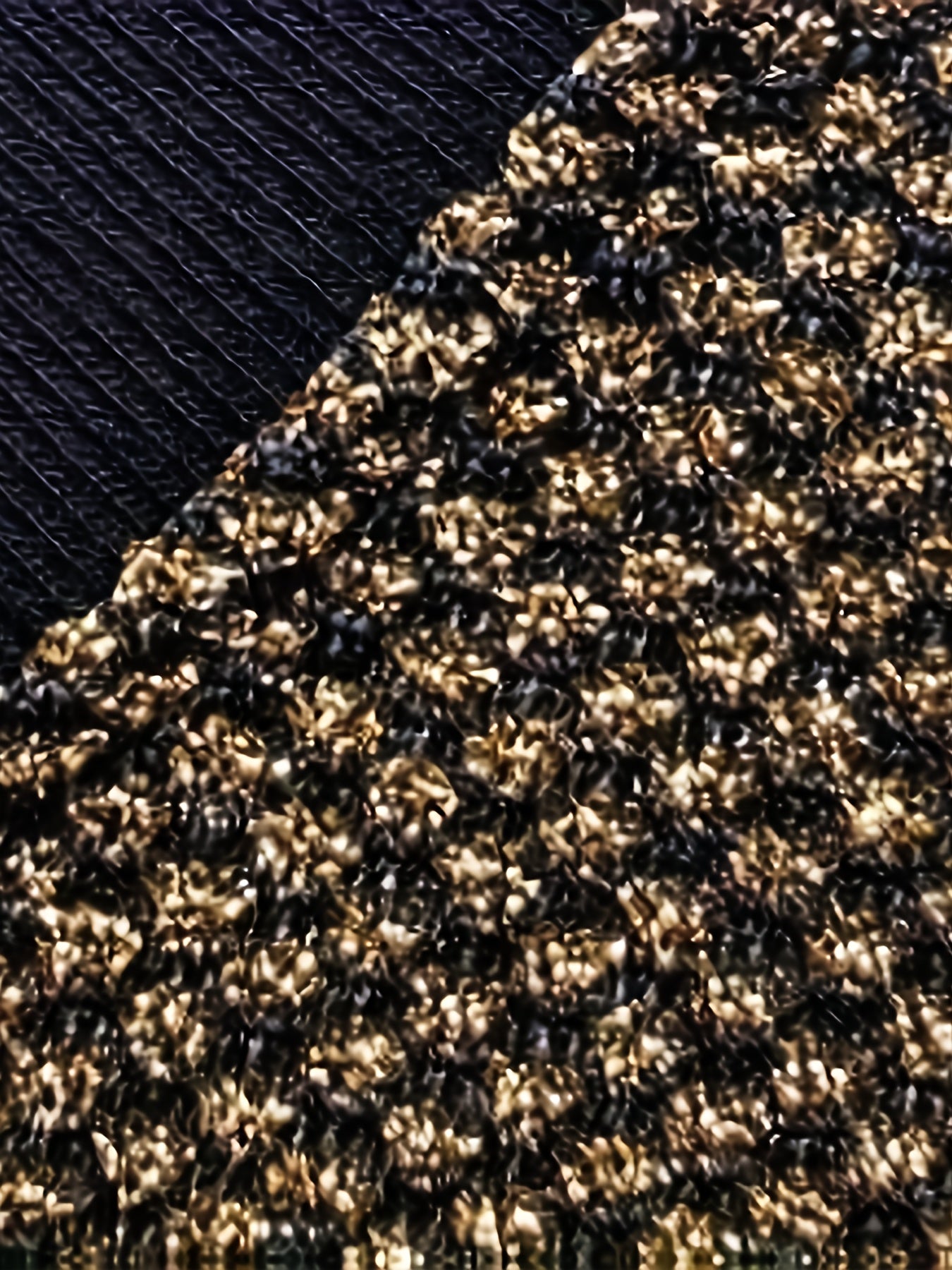 Men'S Stylish Black Short Sleeve T-Shirt with Golden Accents - Casual Round Neck Summer Top, Metallic Finish, Lightweight Fabric, Perfect for Casual Attire, Versatile Clothing | Round Neckline Shirt | Metallic Finish Shirt