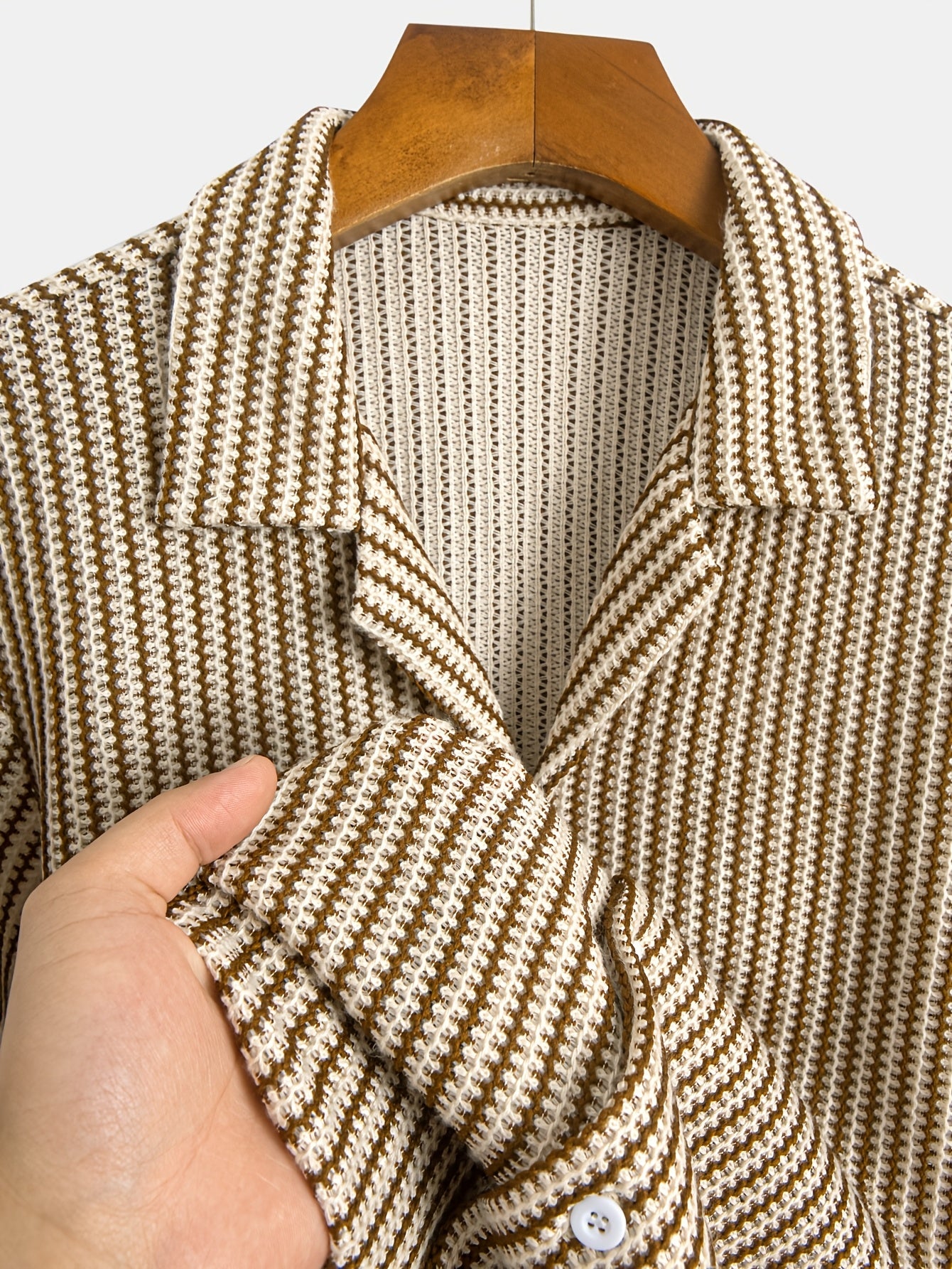 Men's Fashion Classic Personality Beige Brown Interwoven Knit Suit Collar Full Open Button Design, Suitable for Daily Casual Fashion, Simple Outing Commute Street Trend Summer New Short Sleeve Shirt