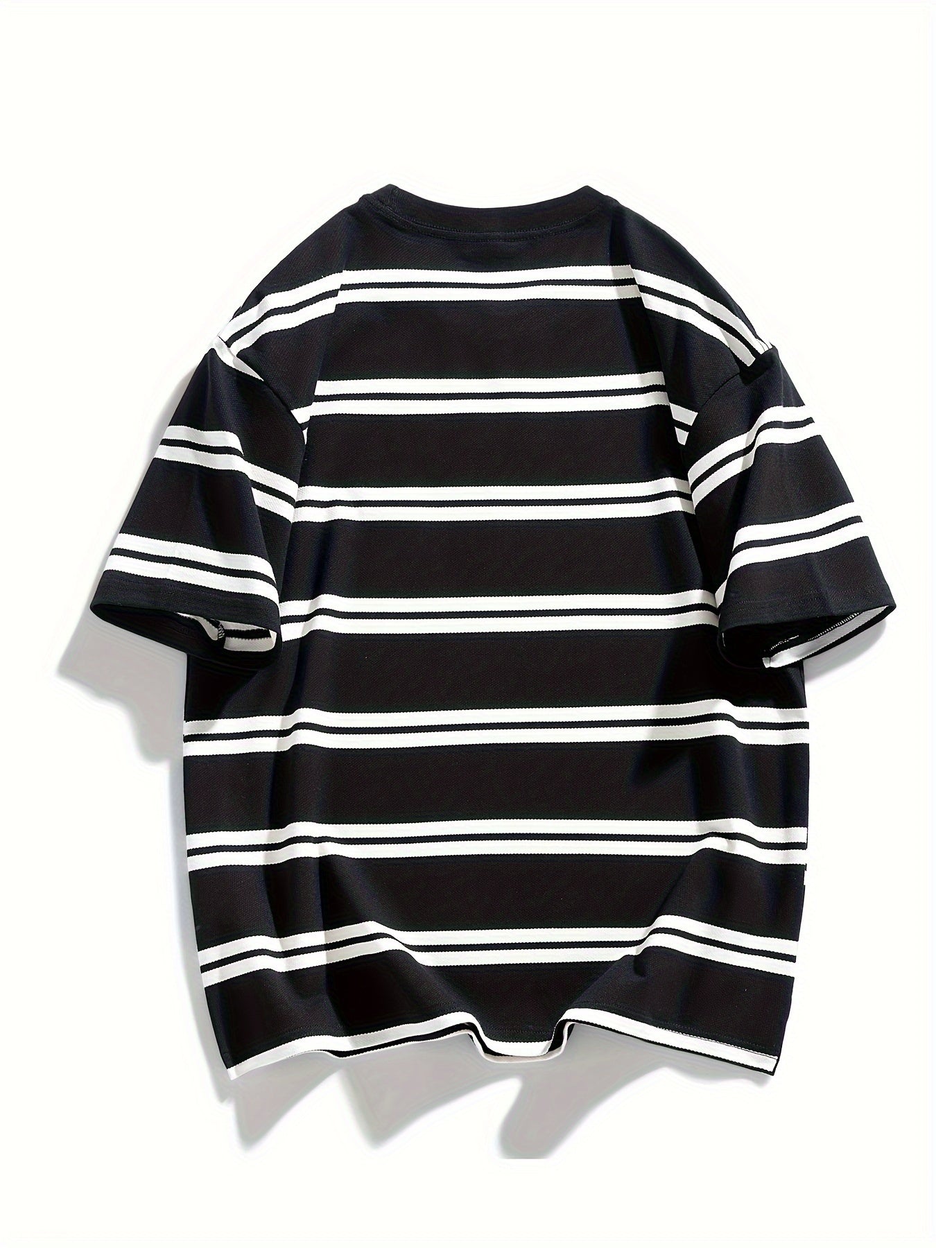 Men'S Summer Striped Short-Sleeve T-Shirt for Trendy Youth with Horizontal Stripes And a Round Neck.