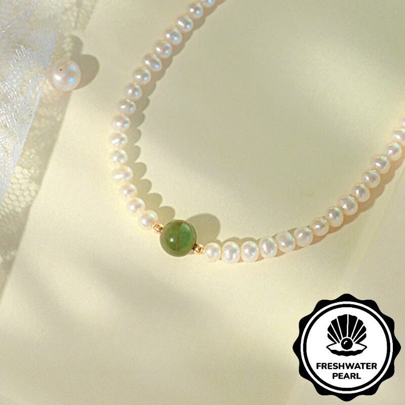 Collier élégant style français en perles d’eau douce avec calcédoine verte, parfait pour mariages, banquets ou cadeaux fête des mères, bijou raffiné en perles