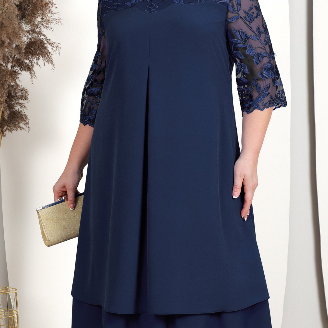 Plus Size - European And American Women'S Embroidered Chiffon Patchwork Round Neck Short Sleeve Elegant Casual Plus Size Mother of The Bride Dress