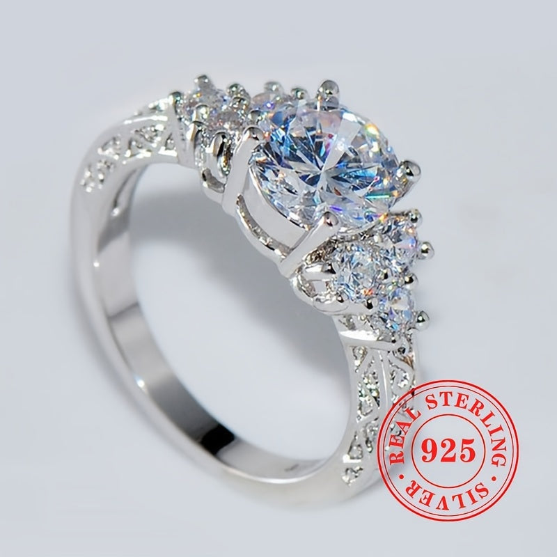 S925 Sterling Silver Sparkling Synthetic Zirconia Ring for Women, a Gift for Engagement Or Proposal Jewelry.
