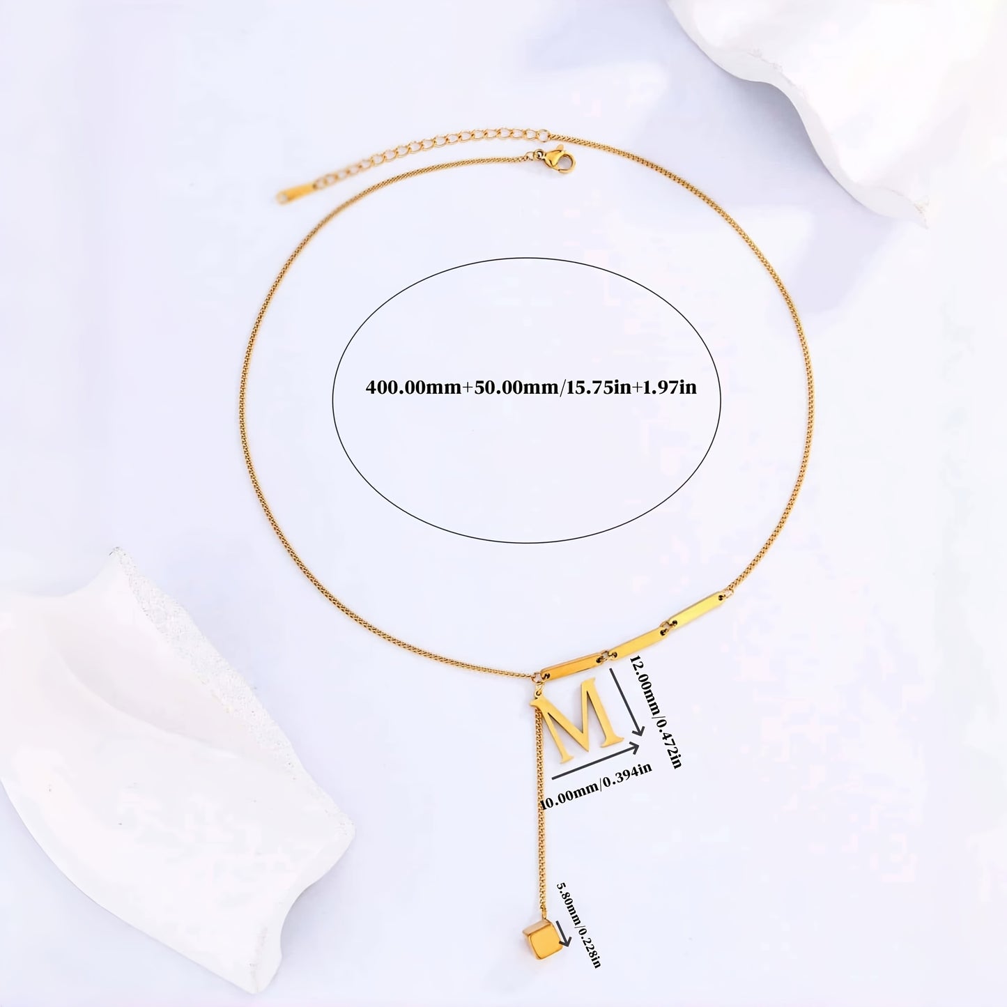 Collier Tendance à Pampilles avec 26 Lettres pour Femme – Pendentif en Acier Inoxydable Plaqué Or 18K, Design en Forme de Y avec Grelots Élégants, Idéal pour le Port Quotidien et comme Cadeau Raffiné