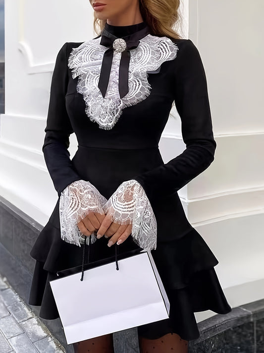 Robe élégante à volants et col montant – Manches longues, dentelle raffinée