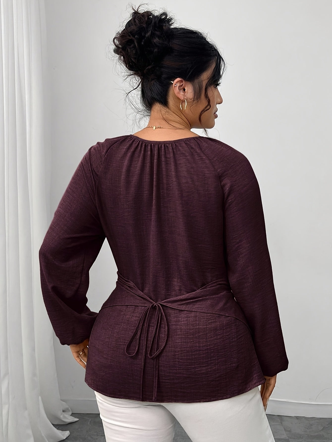 Blouse Femme Grande Taille Élégante – Manches Longues, Couleur Unie Bordeaux/Pourpre Foncé/Navy, Col Rond avec Boutons et Nœud au Dos