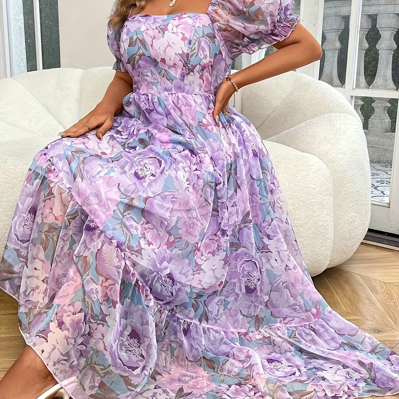 Robe fleurie élégante grande taille femme – coupe A-line fluide, longueur midi, imprimé floral pastel violet/rose/bleu/blanc/lavande, ourlet évasé, pour événements décontractés et formels, tenue de fête ou mariage, toutes saisons