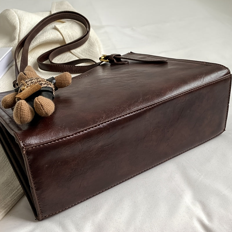 Sac fourre-tout rouge élégant avec fermeture zippée – grande capacité, bandoulière et crossbody polyvalent pour femmes, avec pendentif lapin, parfait pour mariages et occasions spéciales