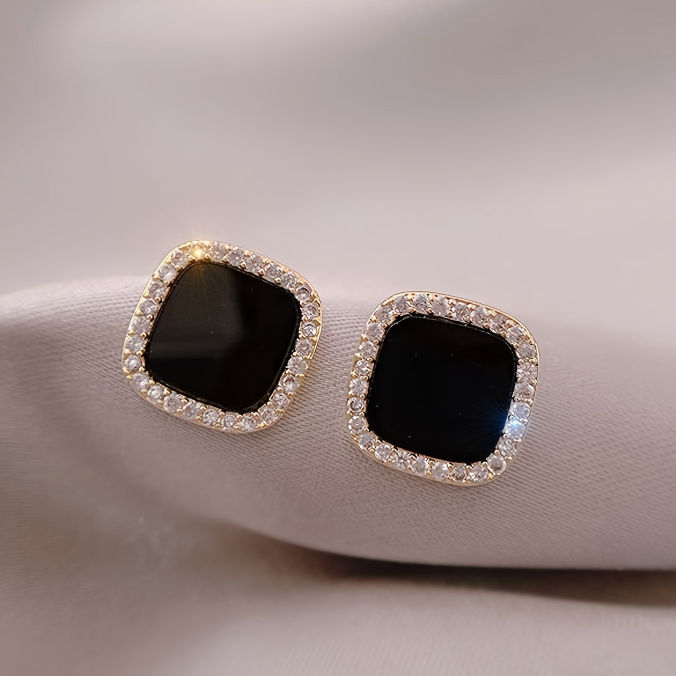 Boucles d’oreilles puces tendance et minimalistes pour femme, design carré géométrique décoré de strass, parfaites pour soirées, banquets et fêtes