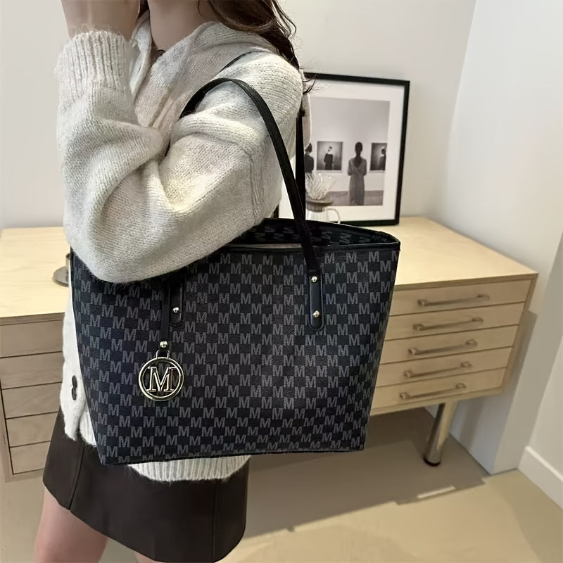 Grand sac cabas femme style designer, cuir synthétique géométrique, bandoulière chaîne dorée amovible, détail monogramme « M », léger, idéal pour bureau, école ou shopping, coloris marron café, beige et noir