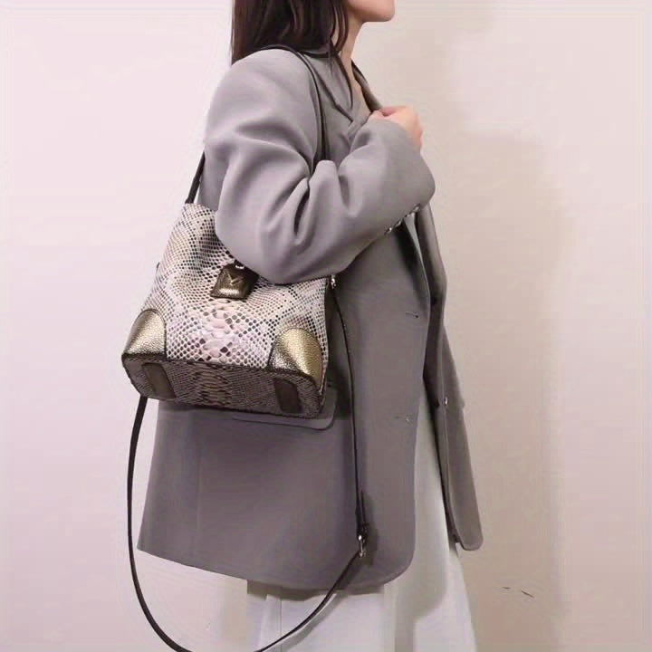 Sac à Épaule Élégant Femme – Imprimé Serpent Marron et Beige, Fermoir Rond Métallique Stylé, Poches Zippées, Bandoulière Amovible, Doublure Polyester, Accessoire Mode | Design Imprimé Serpent | Fermeture Zippée