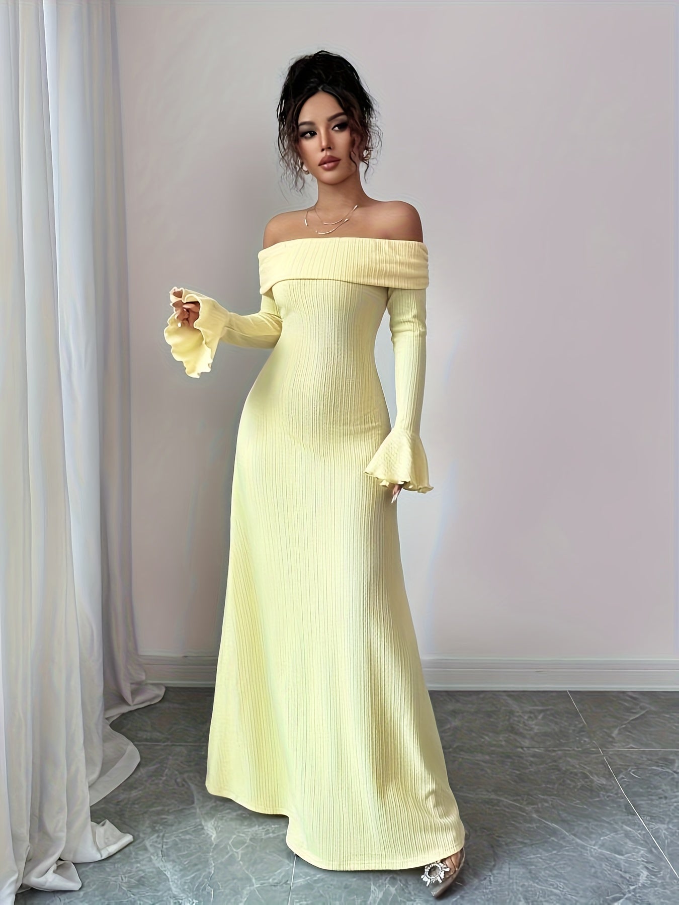 Robe Femme Élégante Épaules Dénudées / Une Épaule Manches Longues — Couleur Jaune Moutarde, Tenue Chic Formelle et Décontractée, Parfaite pour Soirées et Mariages Automne/Hiver