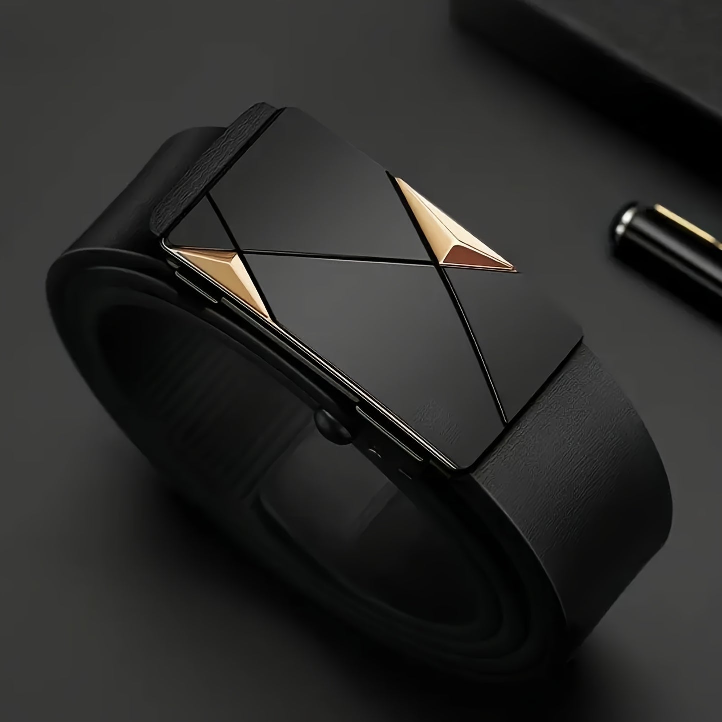 Ceinture Homme à Boucle Automatique – 1 ou 2 pcs, Motif Géométrique Noir et Doré, Style Formel et Décontracté, Cuir Synthétique, Fermeture Simple, Parfaite pour Mariage, Soirée et Usage Quotidien, Accessoire Luxe Minimaliste