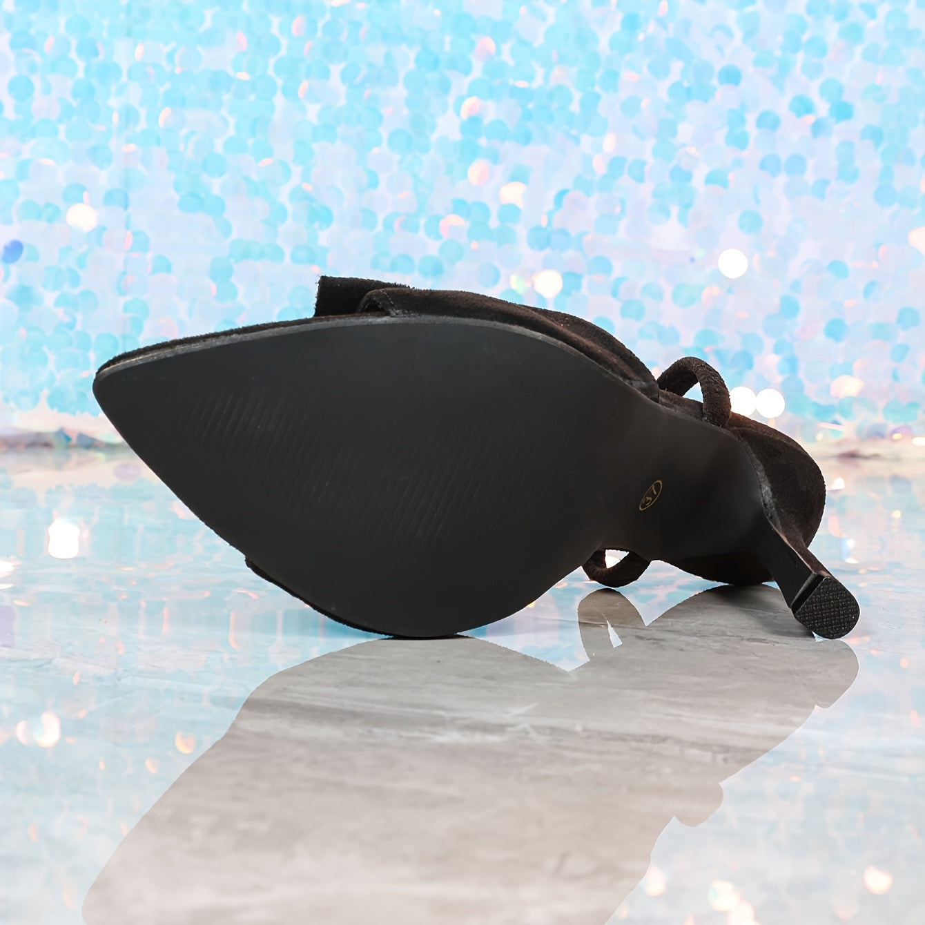 Sandales à Talons Aiguilles pour Femme – Bout Pointu Ouvert, Brides Croisées, Idéales pour Shopping, Rendez-Vous et Tenues Décontractées, Chaussures Confortables et Élégantes pour Soirées, Style Sexy, Minimaliste, Unique et Polyvalent