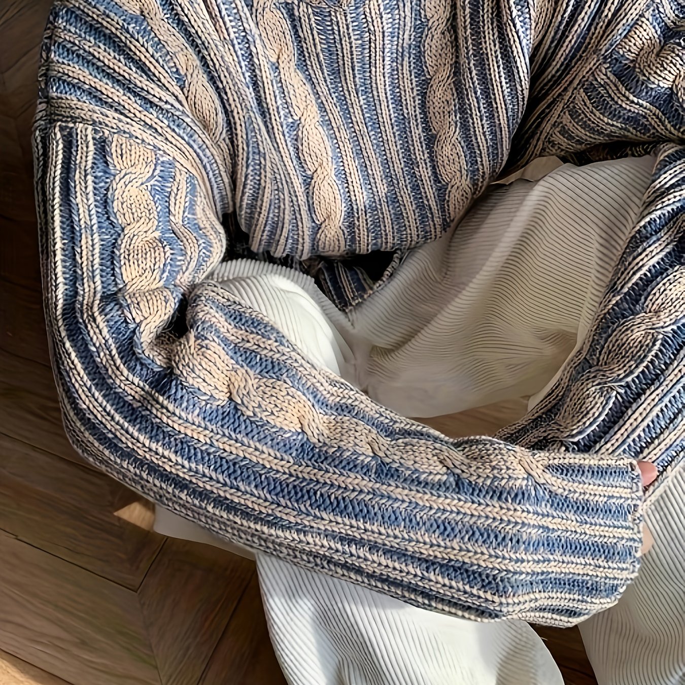 Men's Autumn Winter Casual Retro Color-Block Round Neck Sweater - Loose Fit Cable Knit Pullover with Blue & Beige Contrast, Hand Wash/Dry Clean, Knitted Sweater, Cozy Knitwear, Relaxed Fit Sweater, Comfortable Fabric