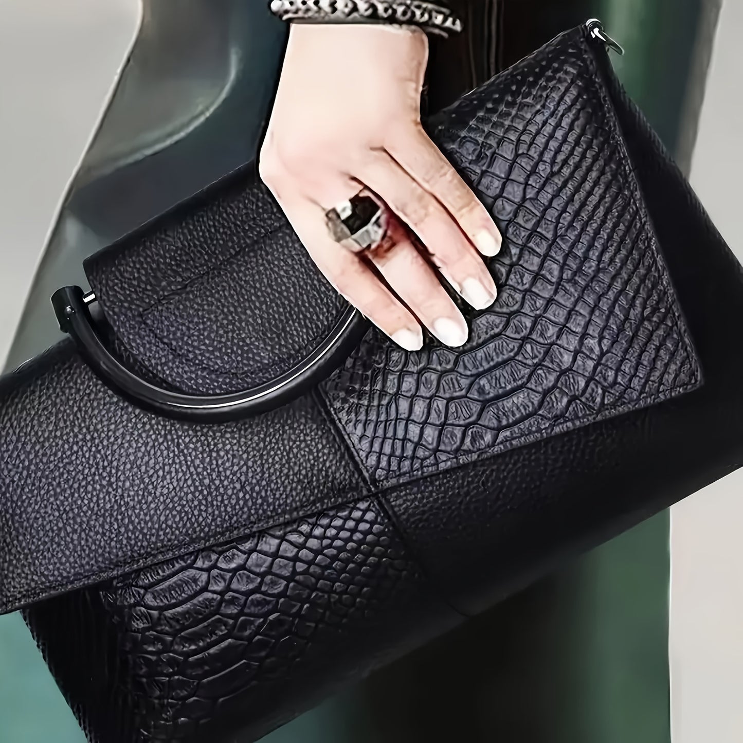 Sac à Main Élégant Femme – Texture Crocodile sur Toute la Surface, Fermeture Magnétique et Bandoulière Amovible, Quincaillerie Dorée, Doublure, Sac Polyvalent pour Travail, Shopping, Événements Formels et Usage Quotidien – Luxe Faux Croco