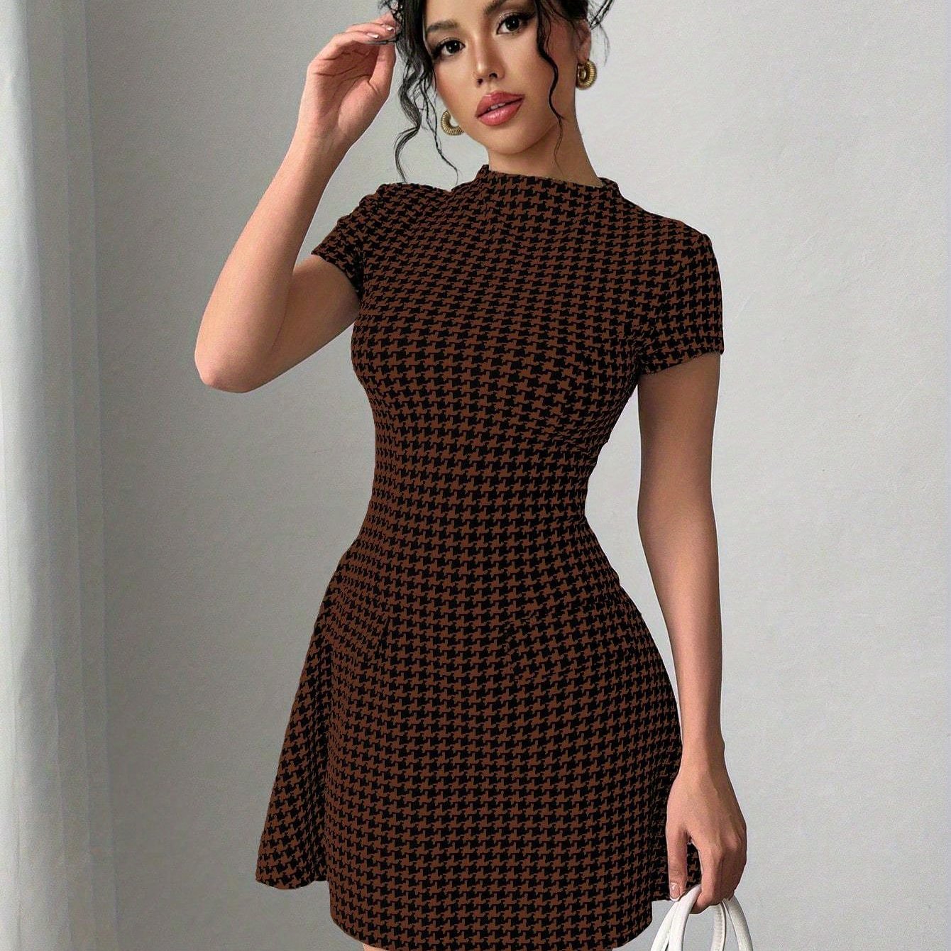 Robe A-Line à Imprimé Pied-de-Poule — Manches Courtes, Coupe Slim avec Taille Cintrée, Longueur Courte, Fermeture Éclair au Dos, Mini-Robe Noir et Blanc, Idéale pour Automne/Hiver, Événements Décontractés ou Formels (Bureau, Soirée, Rendez-vous)