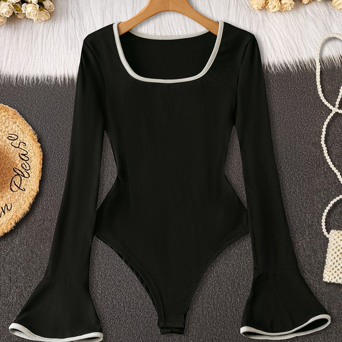 Top élégant femme – manches cloche, encolure bateau, noir uni, extensible, lavable en machine et nettoyage à sec, polyvalent toute saison, style casual chic, buste froncé, coupe confortable