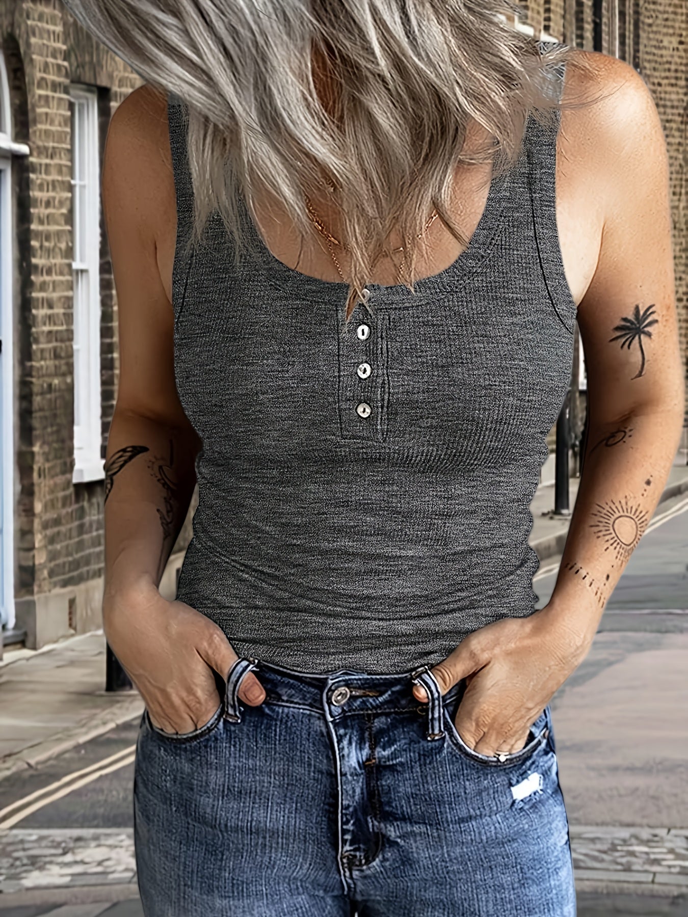 Top sans manches sexy pour femmes – Col rond, rose pastel, léger, patte de boutonnage, texture côtelée, lavable en machine, parfait pour plage, casual ou tenues habillées