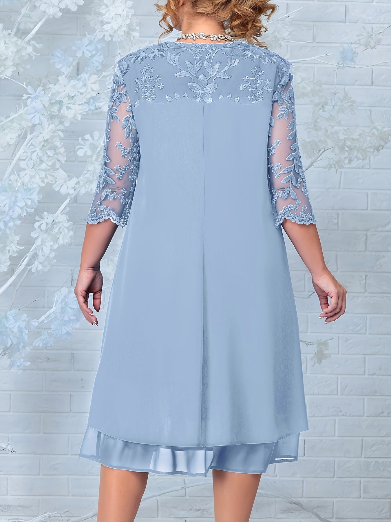Plus Size - European And American Women'S Embroidered Chiffon Patchwork Round Neck Short Sleeve Elegant Casual Plus Size Mother of The Bride Dress