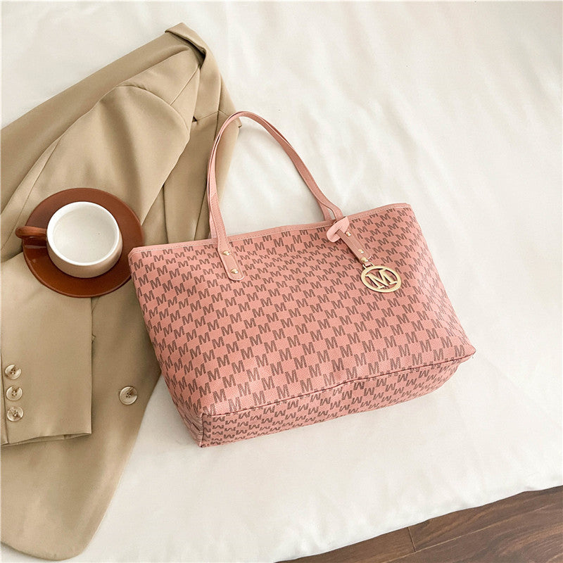 Sac cabas femme à motif en M – élégant imprimé géométrique en PU, grande capacité, bandoulière chaîne dorée avec logo "M", plusieurs compartiments, fermeture zippée, sac convertible pour usage quotidien