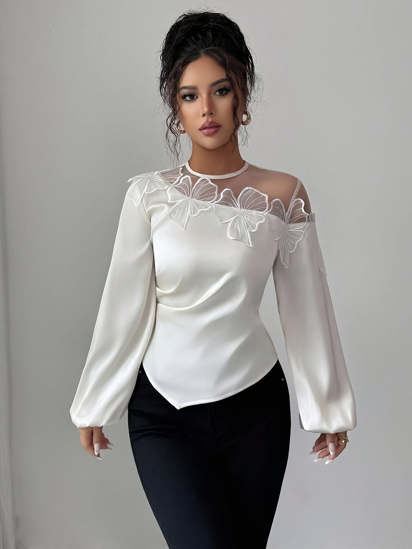 Blouse femme élégante manches longues ajustée, col rond, dentelle et panneaux en mesh semi-transparents, top uni polyvalent automne/hiver