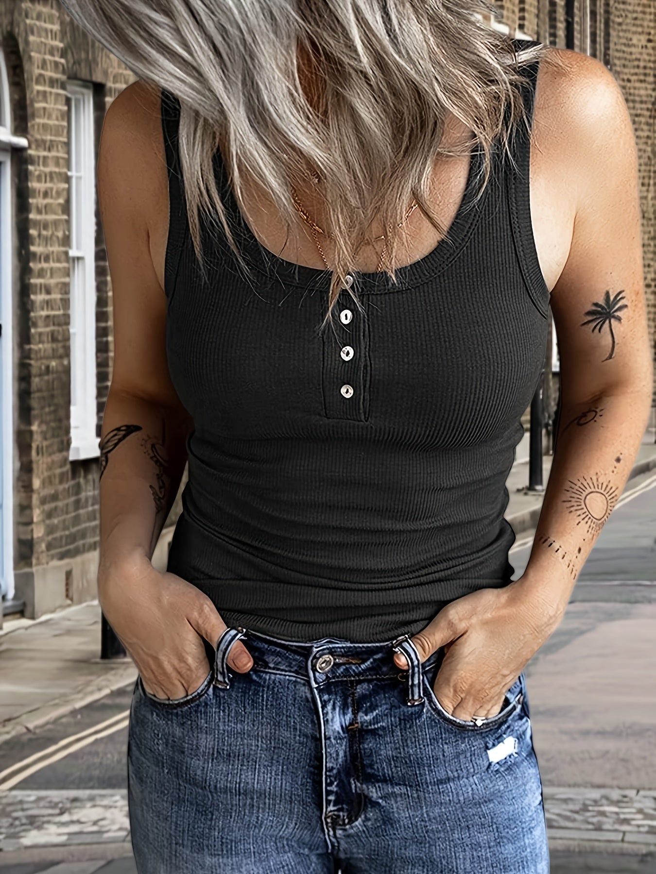 Top sans manches sexy pour femmes – Col rond, rose pastel, léger, patte de boutonnage, texture côtelée, lavable en machine, parfait pour plage, casual ou tenues habillées