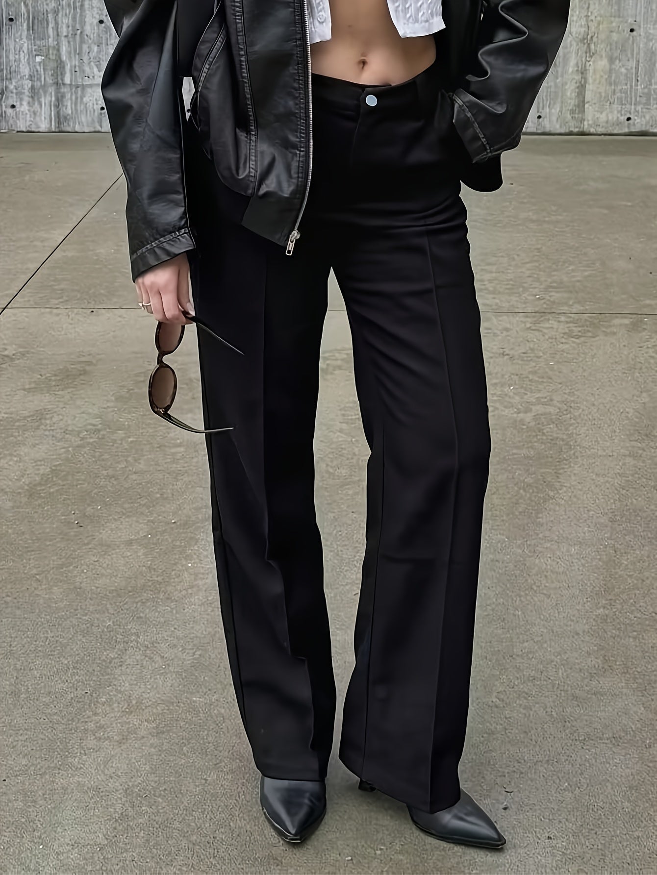 Pantalon Femme Noir Classique – Jambe Droite, Taille Haute, Slim Fit, Détail Couture Avant, Boutons, Bureau et Décontracté