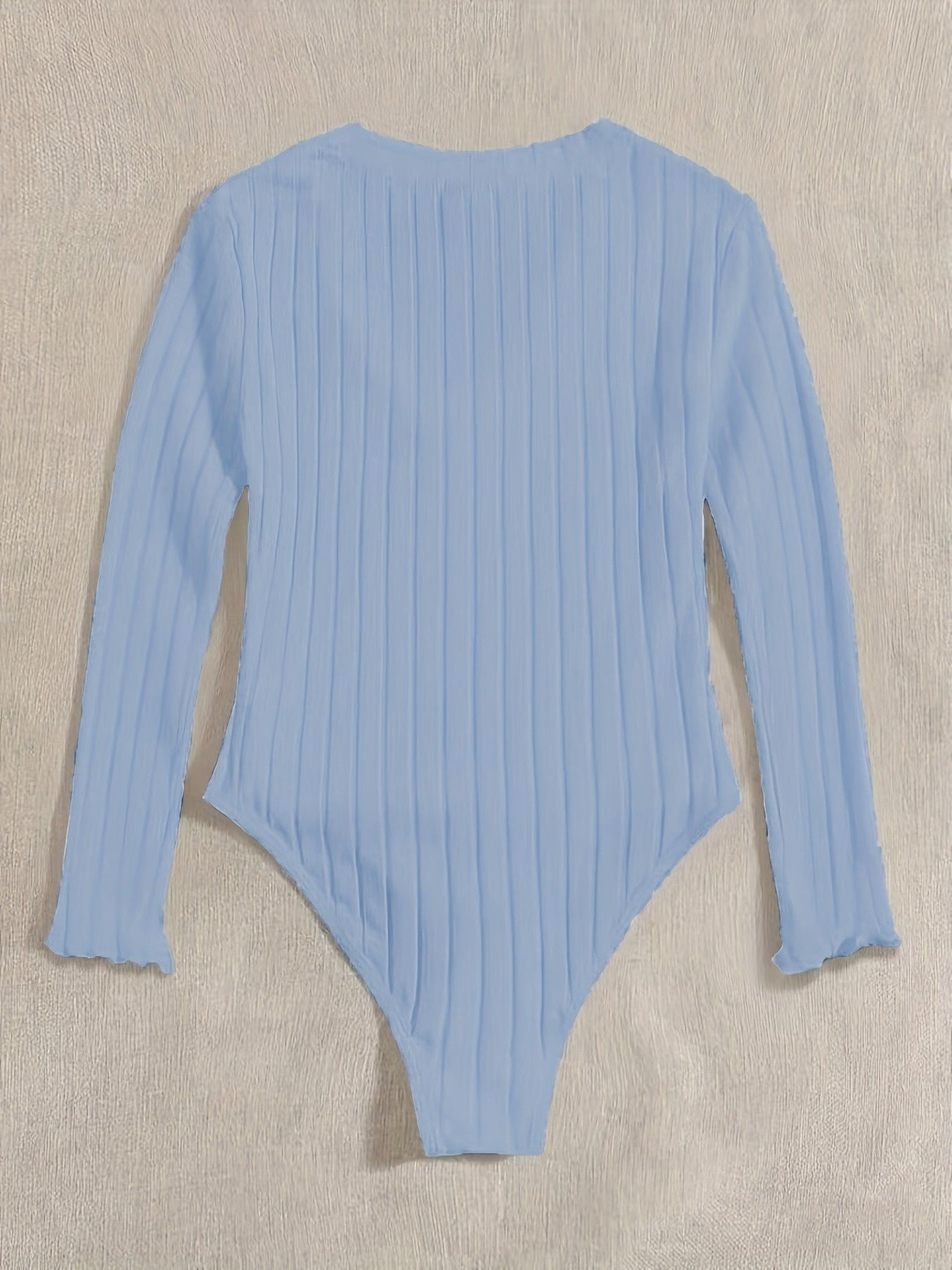 Body moulant femme vert foncé à manches longues, détail sur les hanches, tissu côtelé doux, style décontracté, idéal pour l’automne et l’hiver, parfait pour les sorties shopping