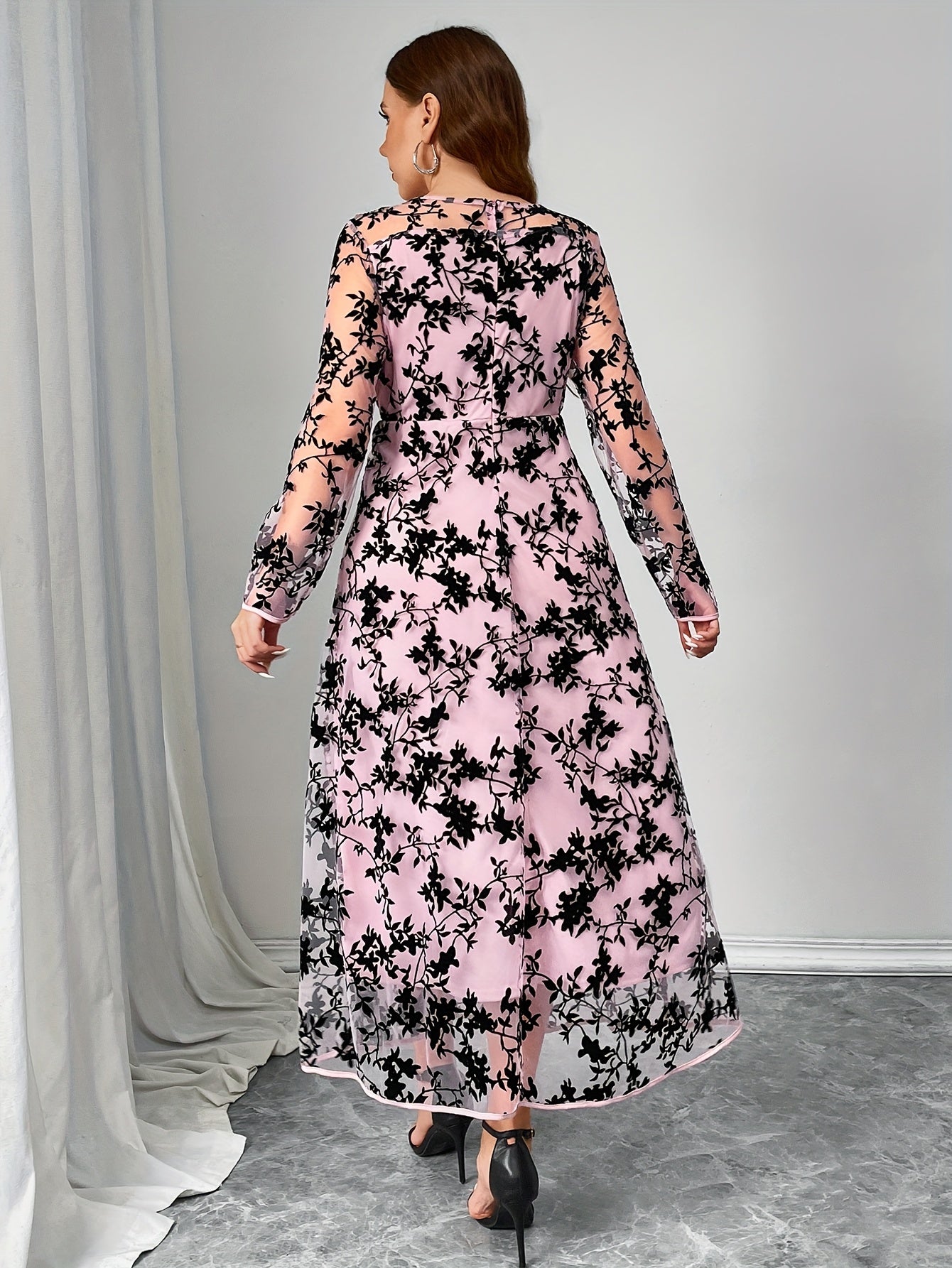 Elegant Plus Size Floral Print Long Sleeve Dress with Netted Hem - Flared Umbrella Skirt, Fitted Top & Flared Hem, All-Season Versatile for Casual & Formal Occasions