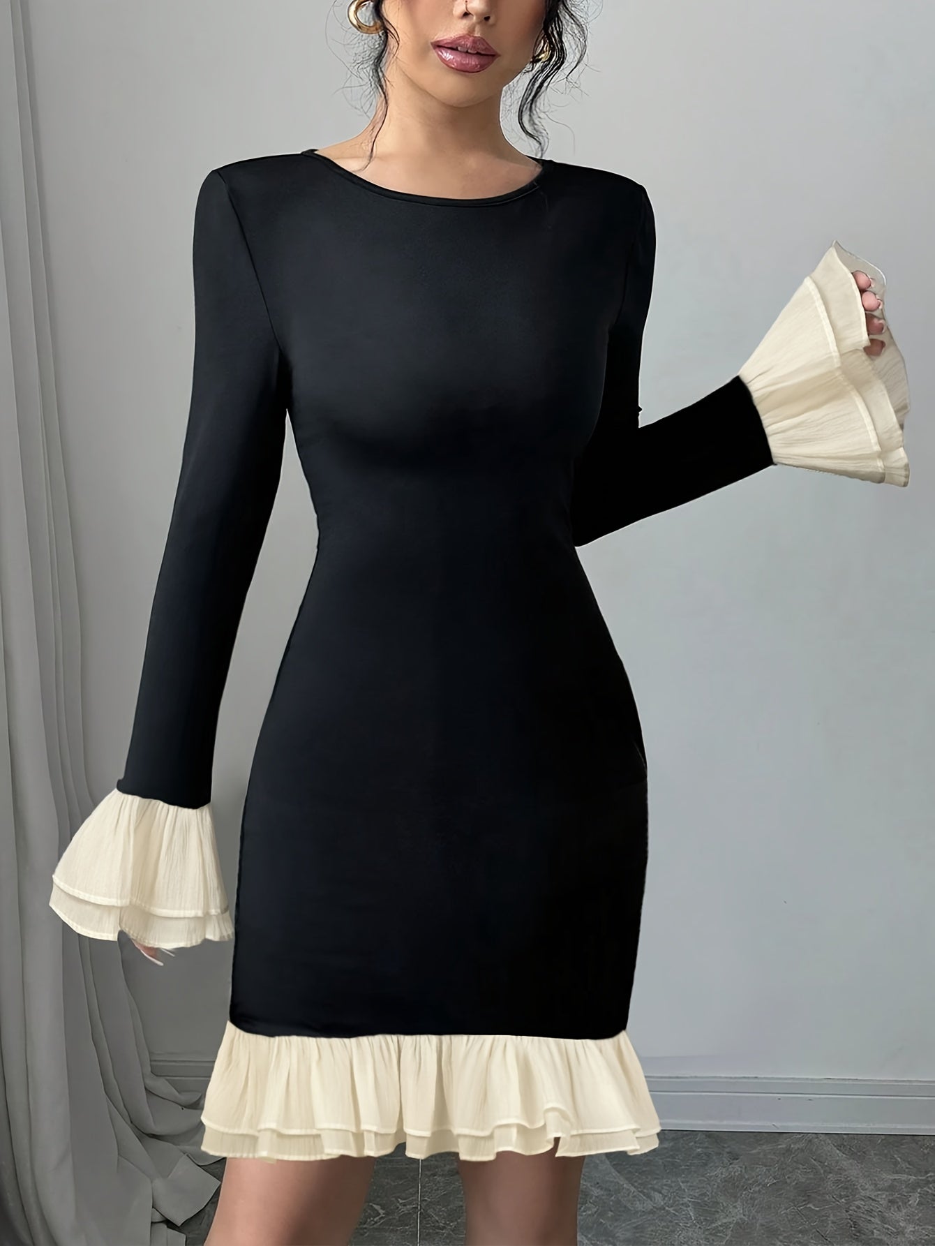 Autumn-Winter Long Sleeve Mushroom Lace Design Fashionable Bodycon Skirt