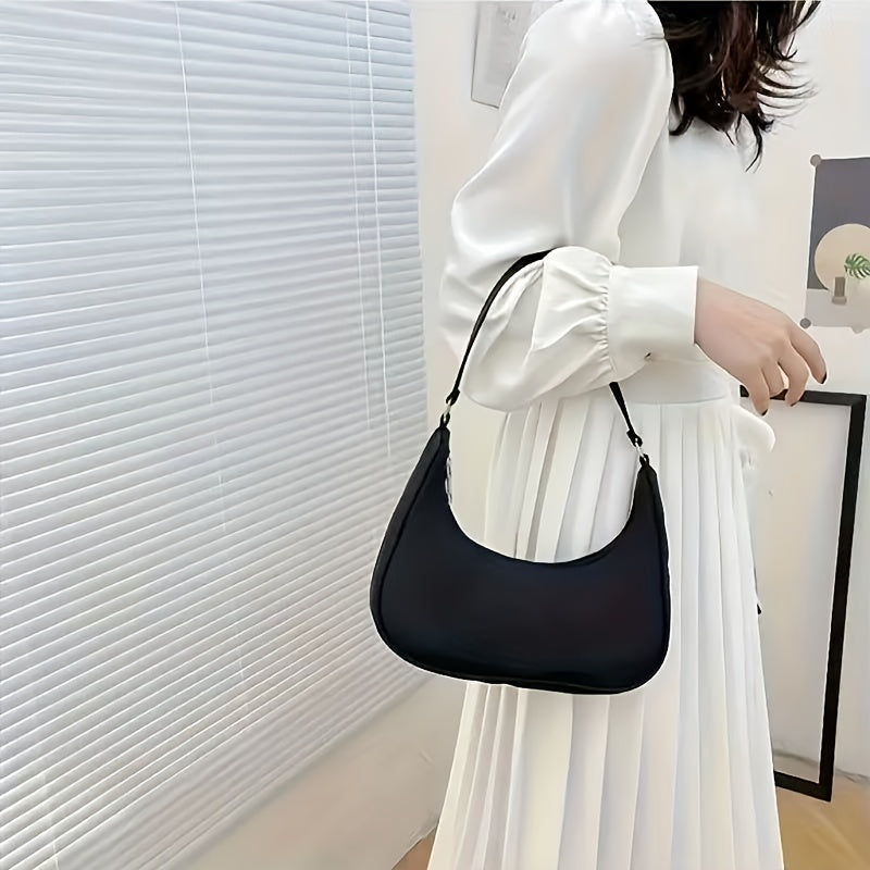 Sac à Main – Forme Ravioli, Bandoulière Ajustable, Fermeture Éclair, Nylon Léger, Design Minimaliste, Idéal Pour Occasions Décontractées et Formelles, Accessoire Quotidien, Tote Moderne et Stylé