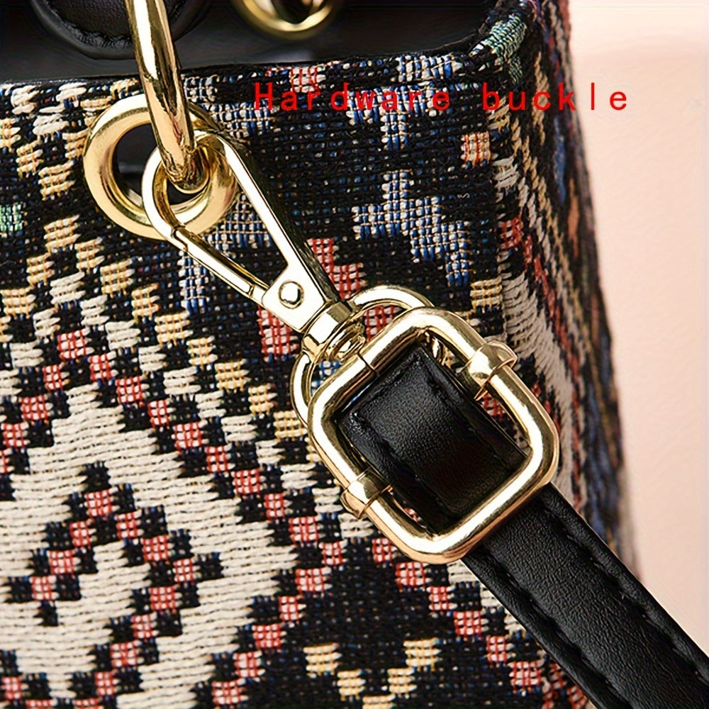 Sac à bandoulière tissé – petit, pendentif poupée, grand compartiment