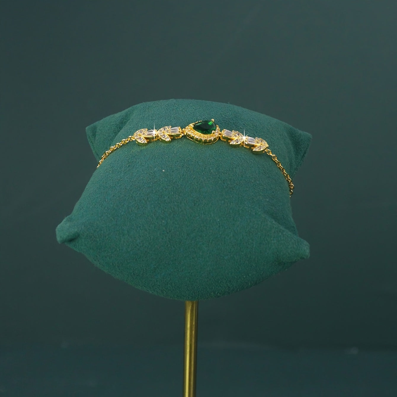 Ensemble mariage luxe 5 pièces – plaqué 18K, style royal moyen-oriental, design goutte, zirconia oxydé 3D vert, rouge et blanc incrusté à la main, comprenant collier, bracelet, boucles d’oreilles et bague, adapté au port quotidien